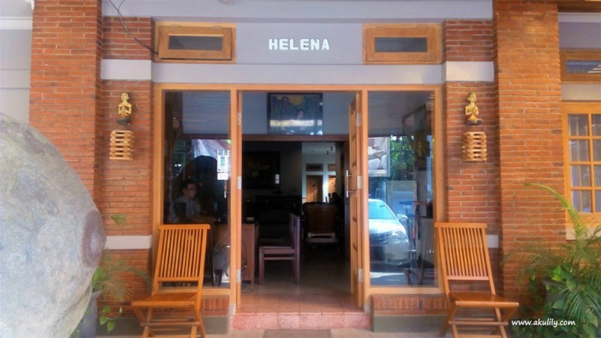 Helena Guest House Malang Exteriér fotografie